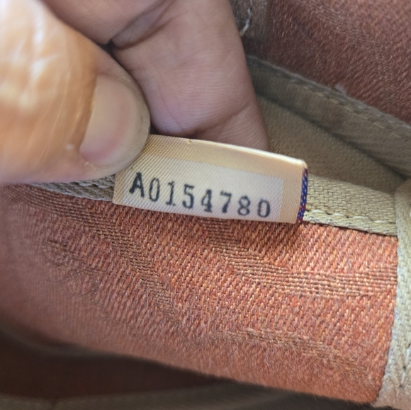 Vintage Dooney & Bourke Designer Handbag - Picture 9 of 10